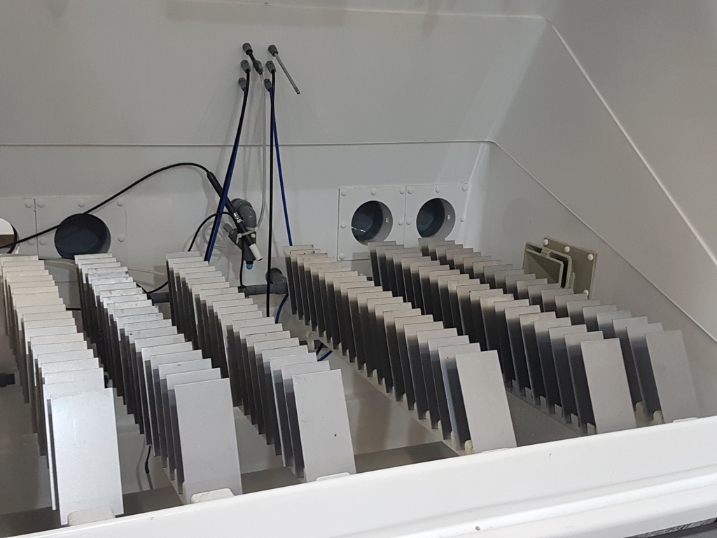 chamber full with test plates.jpg
