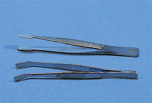 Pincett, böjd, flata spetsar, 105 mm